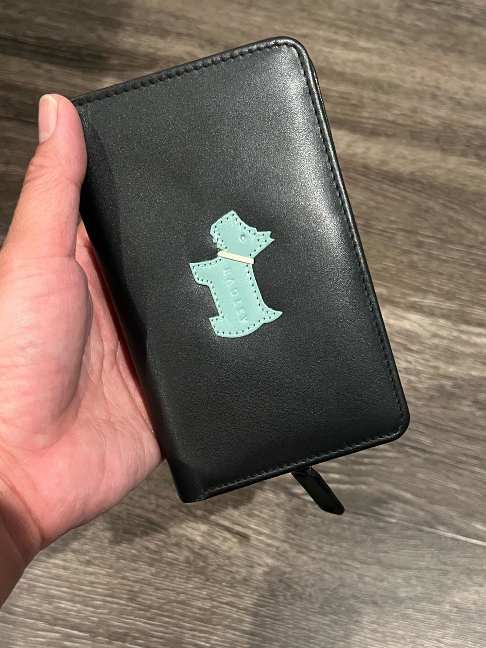 RADLEY LONDON Black Wallet with Gold Logo - Picture 2 of 7